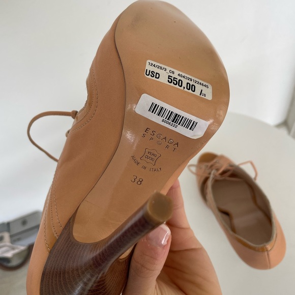 Escada Heels Size 38 - Picture 7 of 7